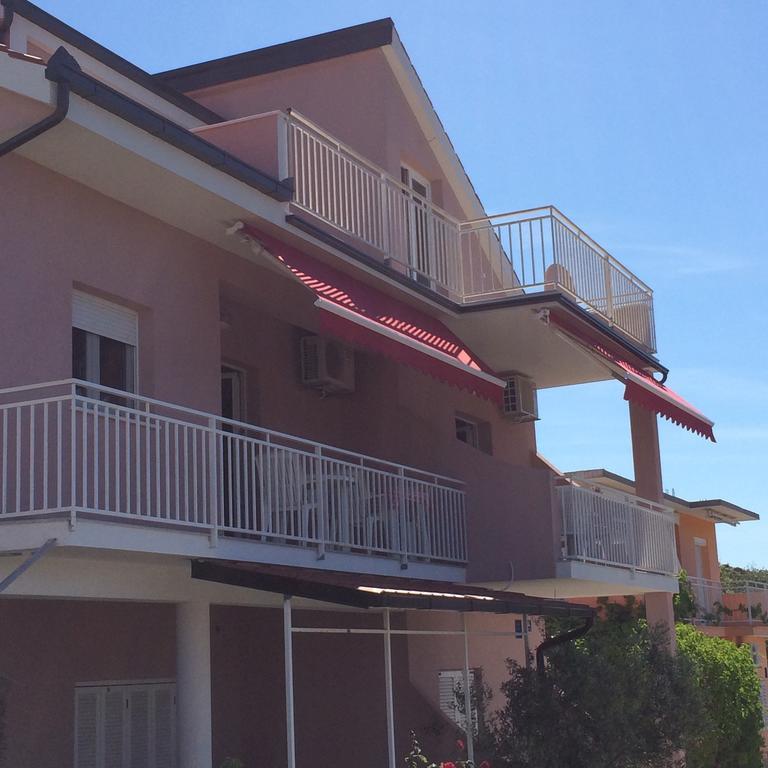Apartments Pisac Ražanj الغرفة الصورة